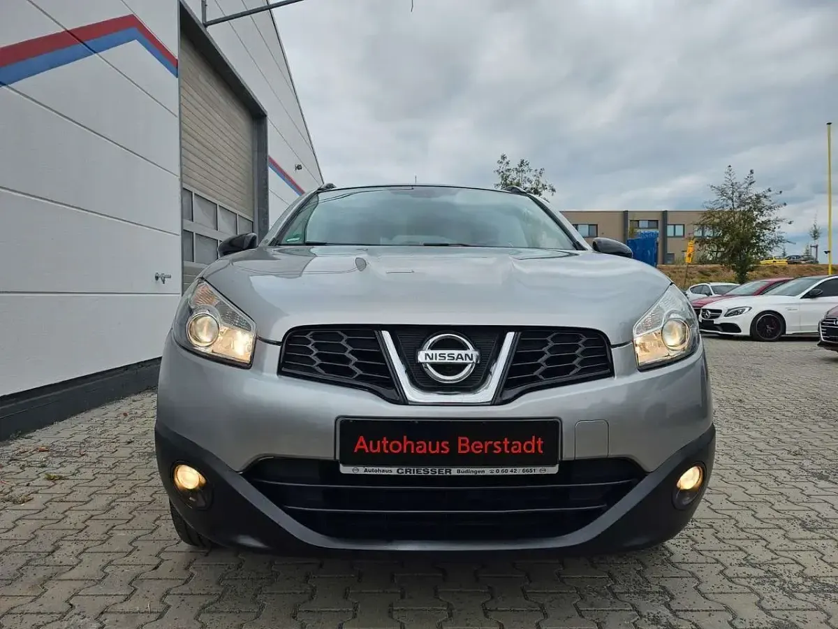 Gebraucht Nissan Qashqai 360º 141 PS (103 kW) 2013 Silber SUV