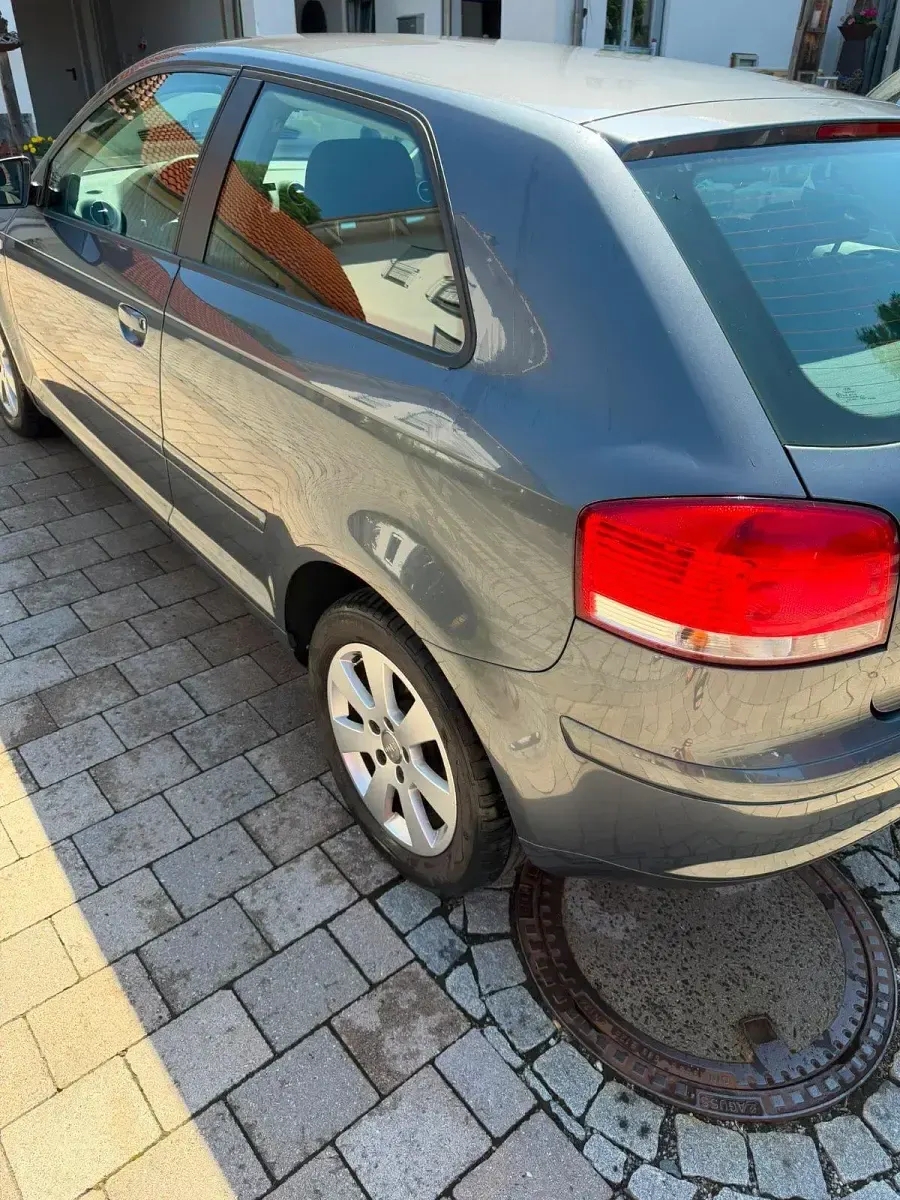 Gebraucht Audi A3 113 PS (83 kW) 2006 Grau Kleinwagen