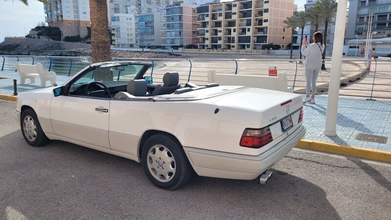Weiß Gebraucht 1995 Mercedes 320 Cabrio | 24.500 € - Bild 1/4