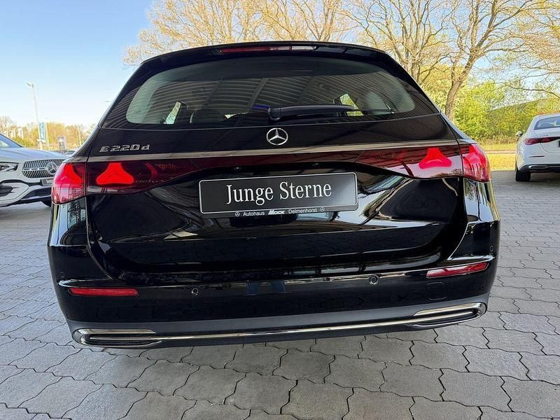 Gebraucht Mercedes E220 Advanced 197 PS (144 kW) 2025 Schwarz Limousine