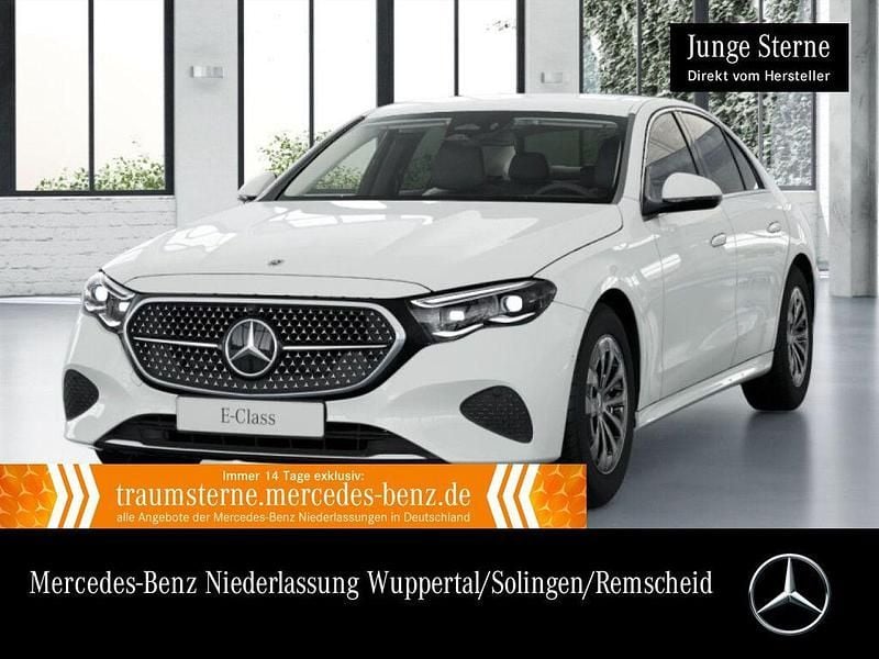 Polarweiß Gebraucht 2024 Mercedes E220 Avantgarde Limousine | 46.980 € (Guter Preis) - Bild 1/4