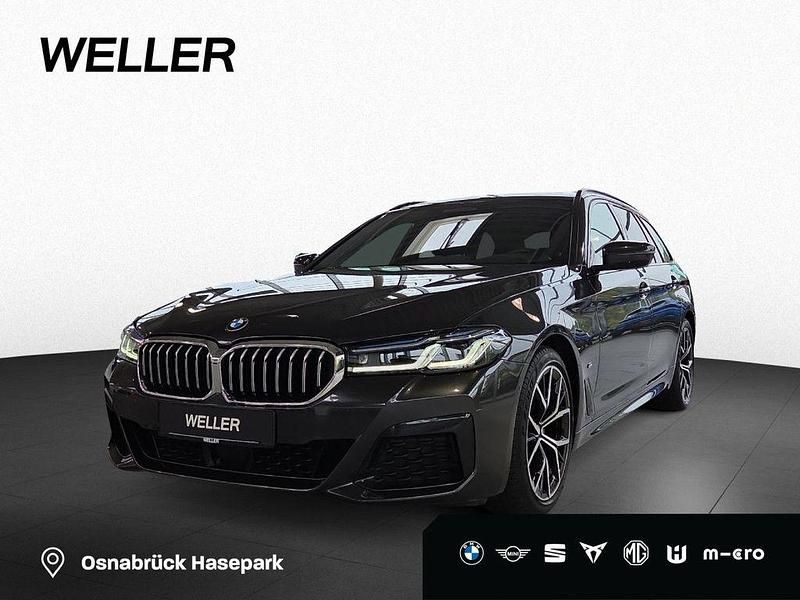 Sophistograu (grau) Gebraucht 2021 BMW 520 M Sport Kombi | 36.690 € (Fairer Preis) - Bild 1/4