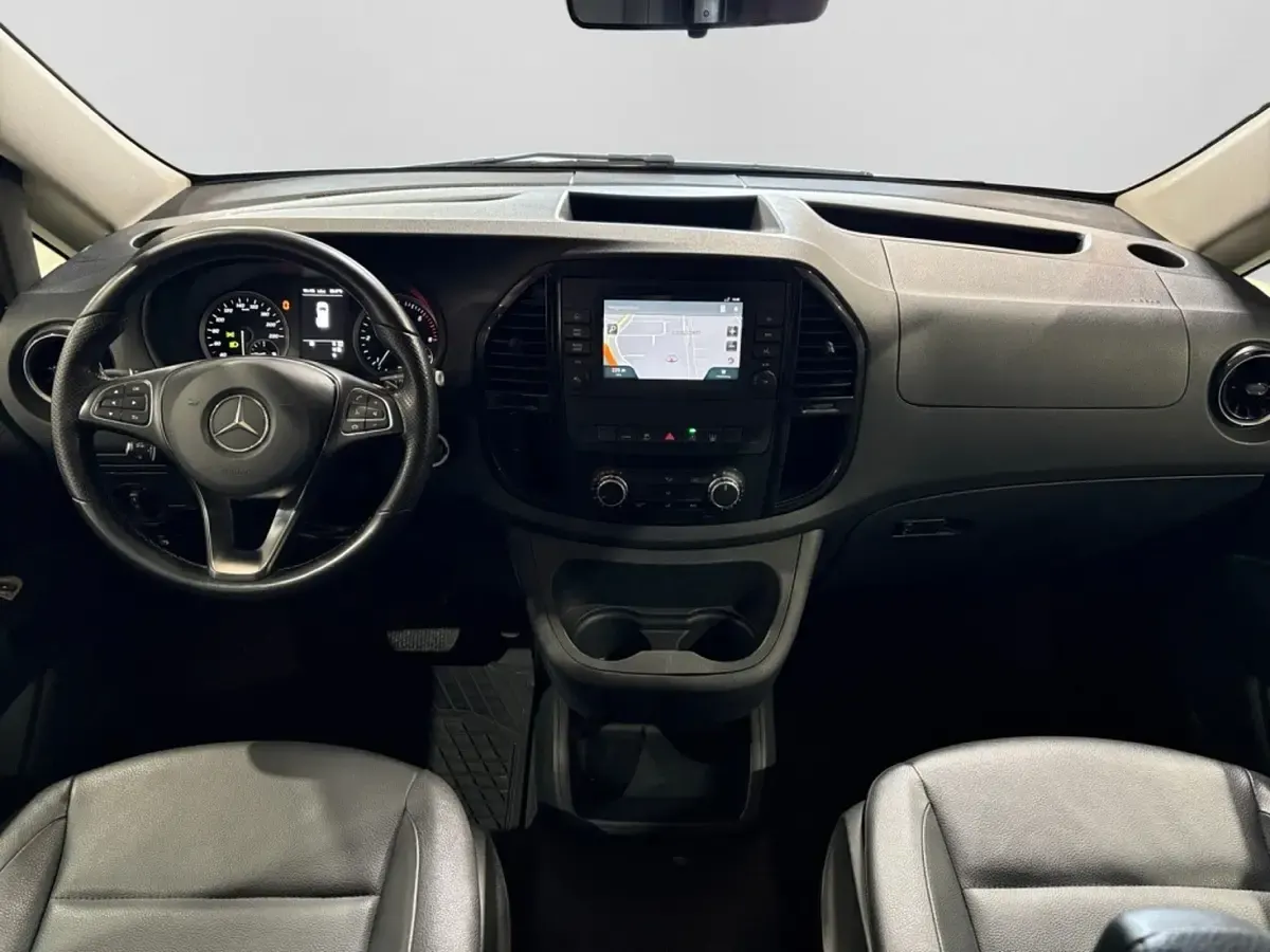 Gebraucht Mercedes Vito 190 PS (139 kW) 2022 Arktikweiß Van