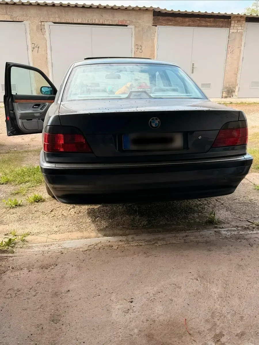 Gebraucht BMW 735 238 PS (175 kW) 1998 Grau Limousine