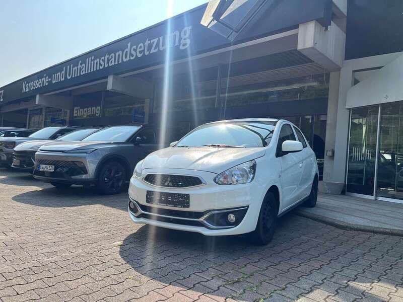 Alpine white Gebraucht 2017 Mitsubishi Space Star Basis Kleinwagen | 5.875 € (Etwas zu teuer) - Bild 1/4