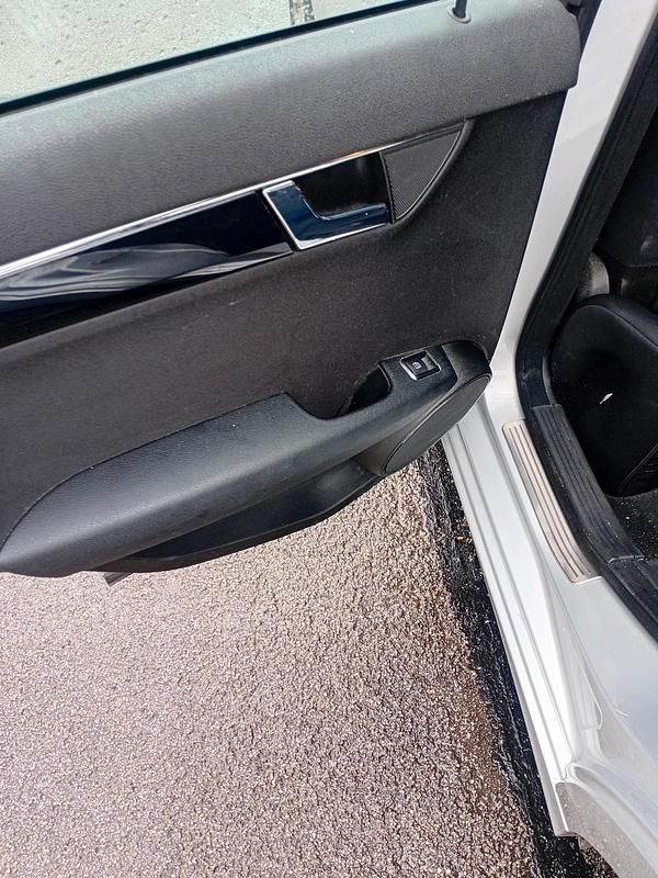 Gebraucht Mercedes 180 153 PS (112 kW) 2007 Silber Limousine