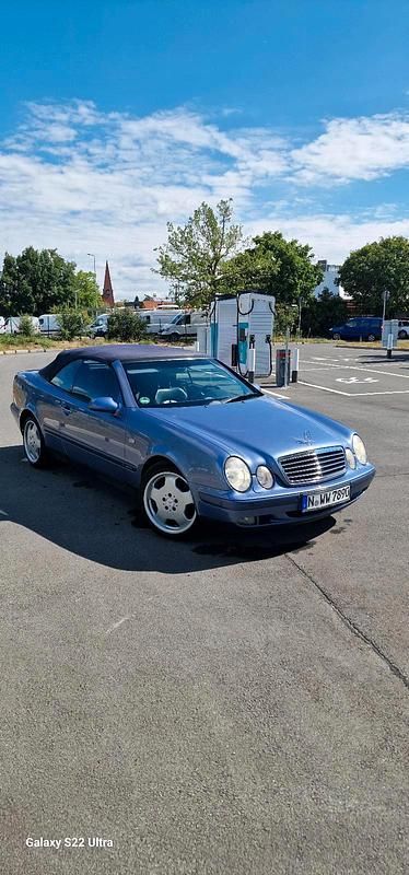 Blau Gebraucht 1999 Mercedes CLK230 Cabrio | 3.600 € (Superpreis) - Bild 1/4