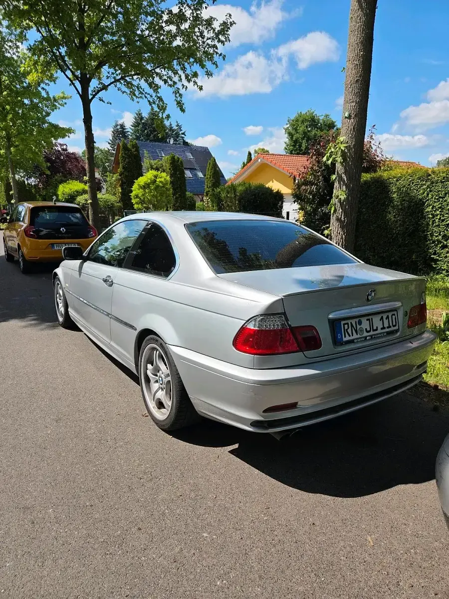 Gebraucht BMW 320 150 PS (110 kW) 2000 Silber Coupé