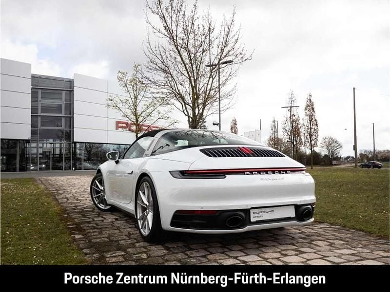 Gebraucht Porsche 992 450 PS (330 kW) 2020 Carraraweißmetallic Coupé