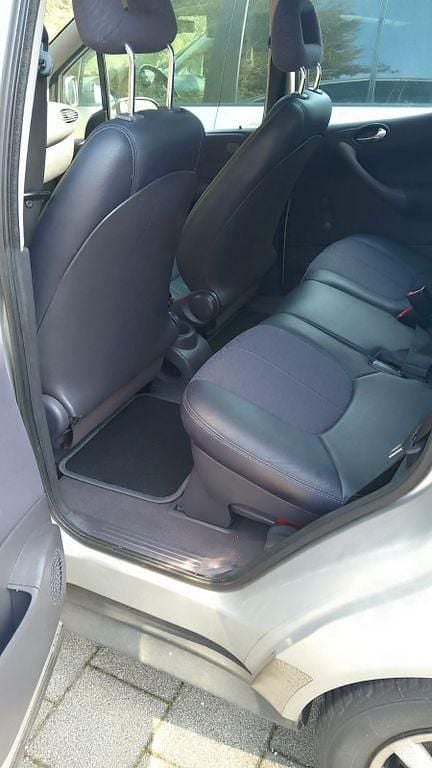 Gebraucht Mercedes A140 Avantgarde 82 PS (60 kW) 2003 Silber Kleinwagen