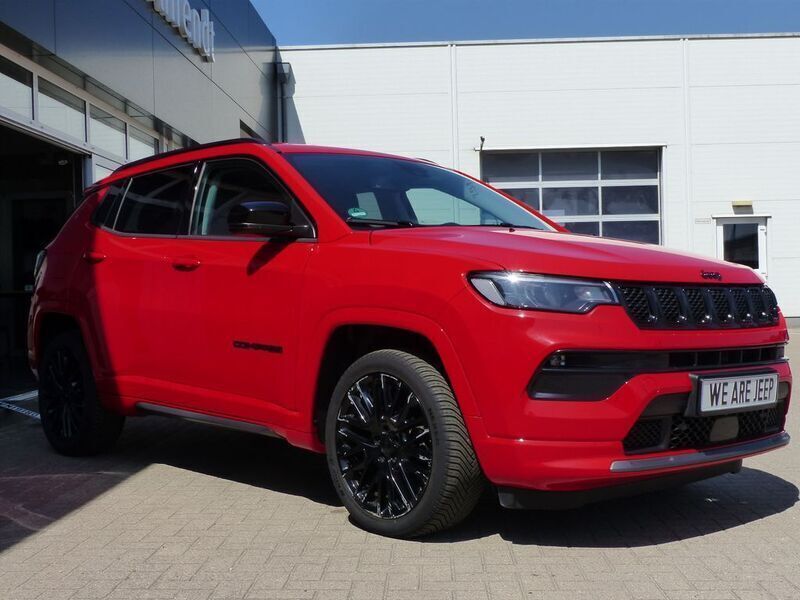 Rot Gebraucht 2024 Jeep Compass Altitude SUV | 27.600 € (Fairer Preis) - Bild 1/4