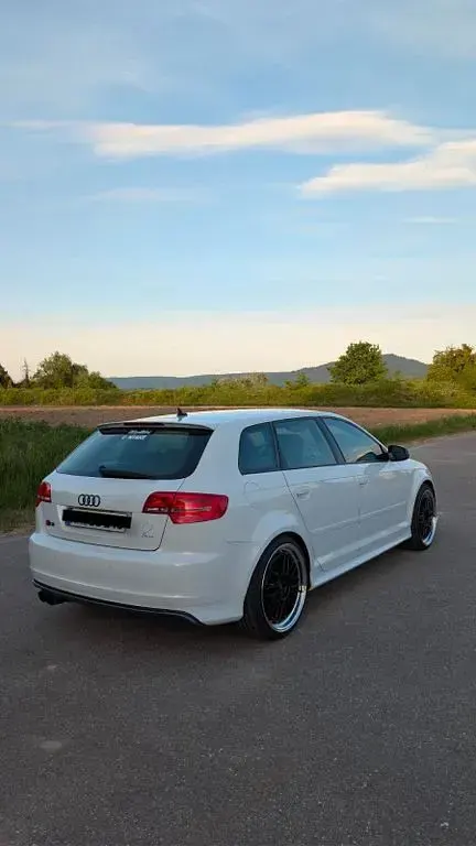 Gebraucht Audi S3 Sport 265 PS (194 kW) 2012 Weiß Kleinwagen