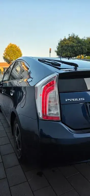 Gebraucht Toyota Prius 136 PS (100 kW) 2014 Blau Limousine