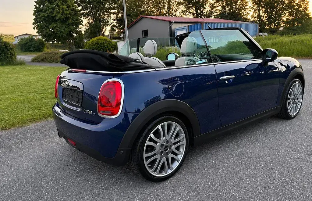 Gebraucht Mini Cooper D Cabriolet 116 PS (85 kW) 2017 Blau Cabrio