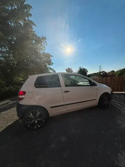 Gebraucht VW Fox 60 PS (44 kW) 2009 Weiß Kleinwagen