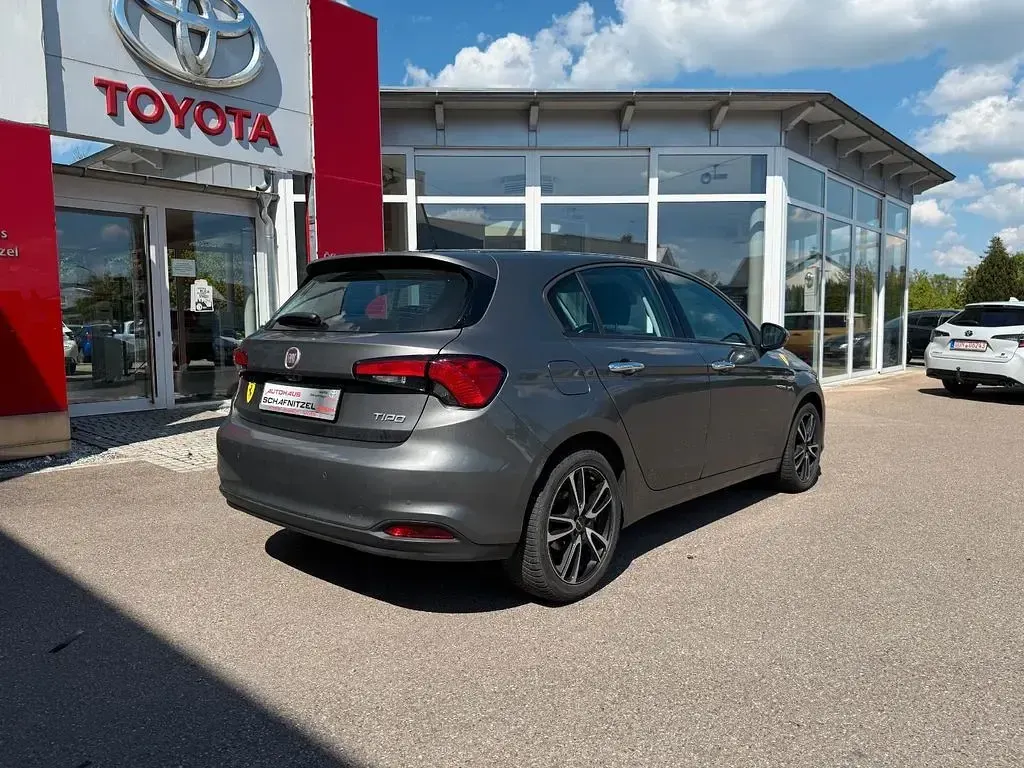 Gebraucht Fiat Tipo Lounge 120 PS (88 kW) 2017 Grau Limousine
