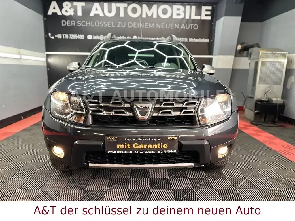 Gebraucht Dacia Duster Prestige 105 PS (77 kW) 2014 Grau SUV