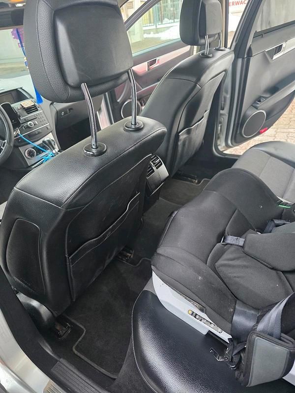 Gebraucht Mercedes C220 170 PS (125 kW) 2010 Grau Limousine