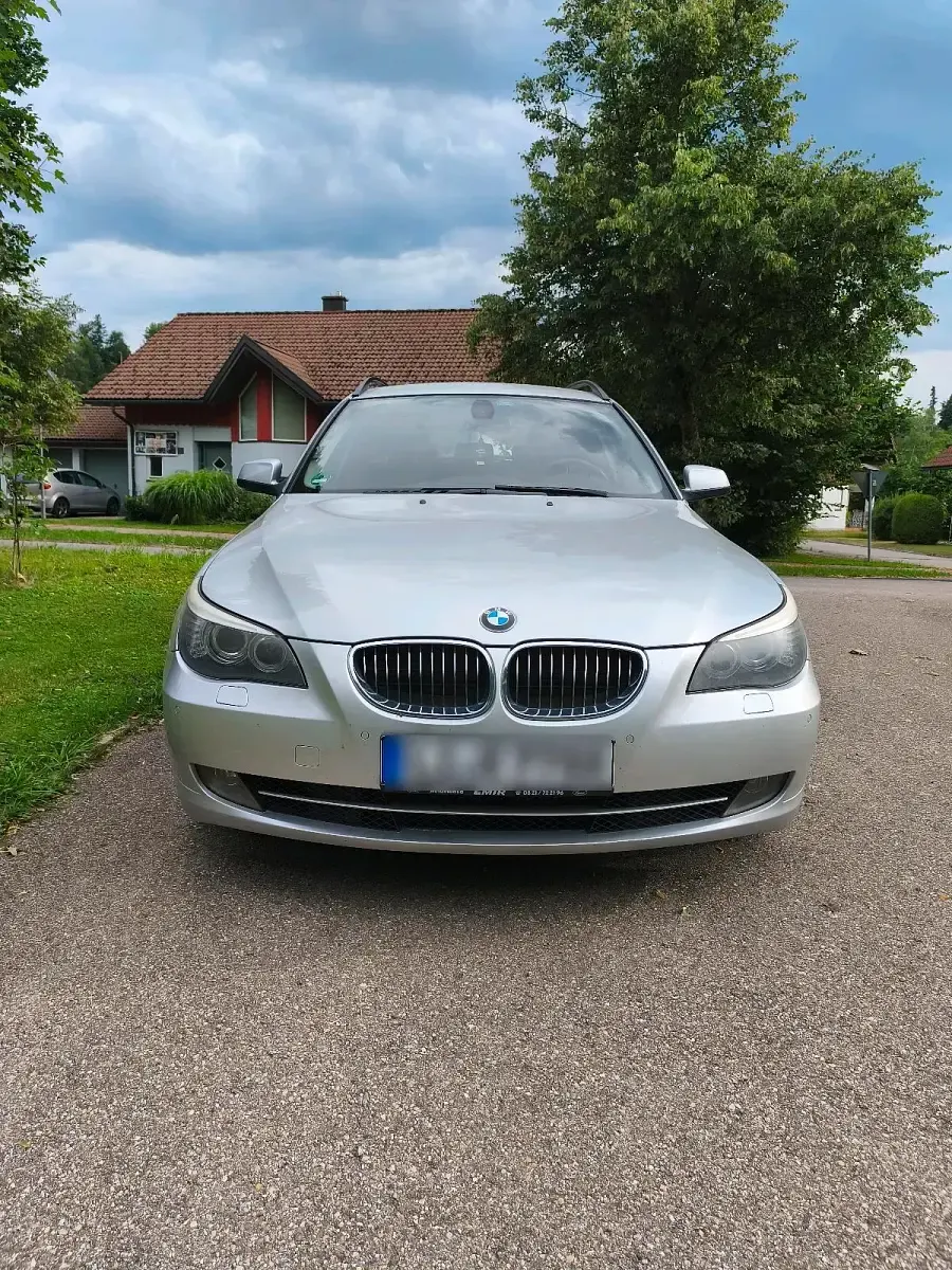 Gebraucht BMW 525 197 PS (144 kW) 2009 Silber Kombi