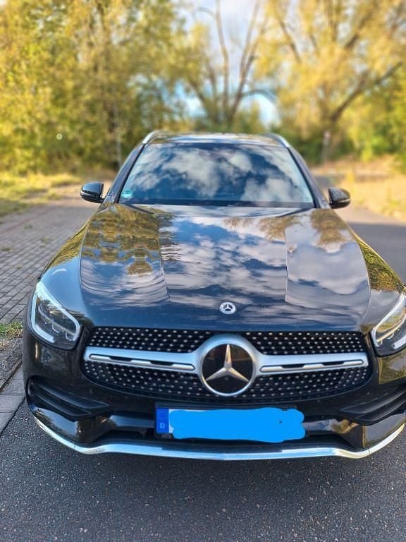 Gebraucht Mercedes GLC220 AMG line 194 PS (142 kW) 2022 Schwarz SUV