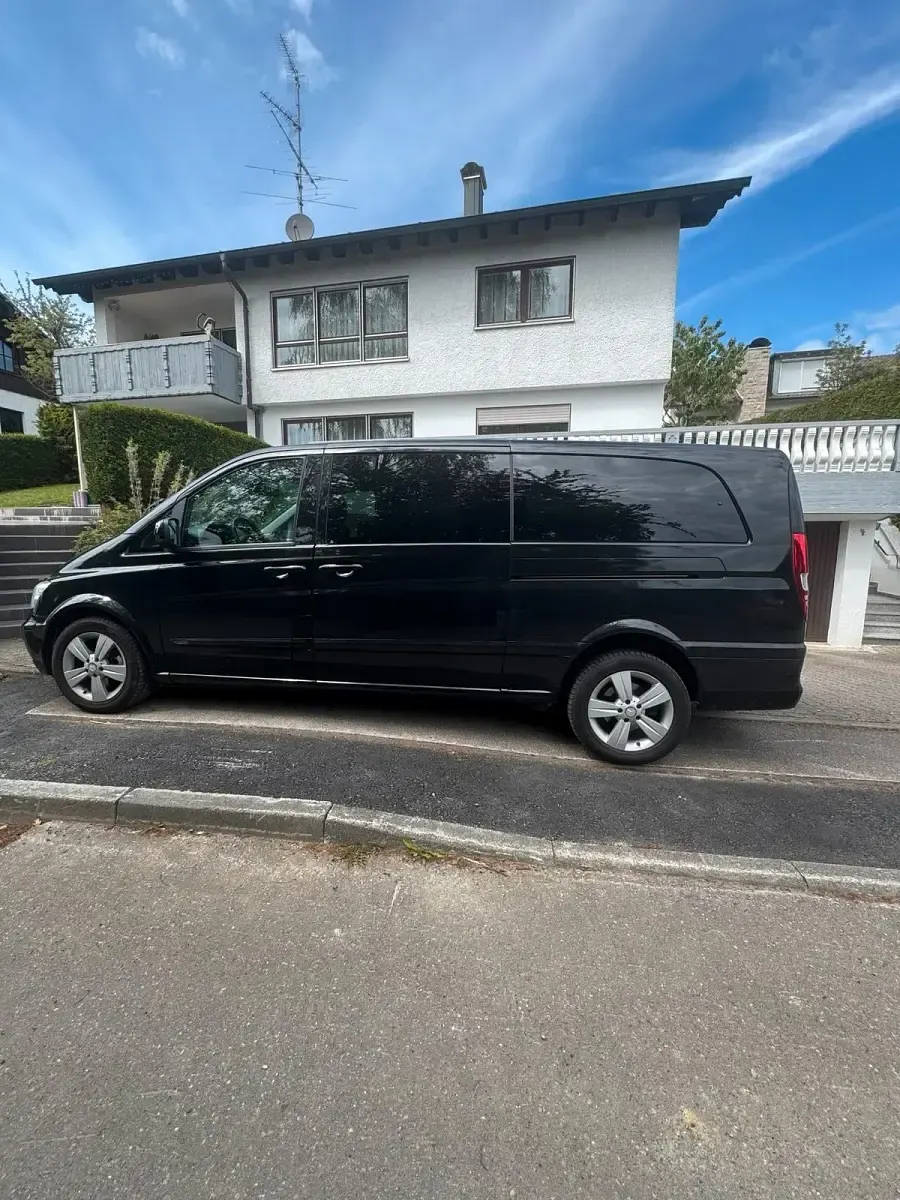 Gebraucht Mercedes Viano 163 PS (119 kW) 2010 Schwarz Van / Kleinbus