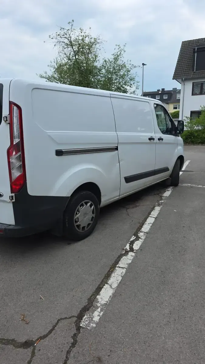Gebraucht Ford Transit Custom 131 PS (96 kW) 2017 Weiß Van / Kleinbus