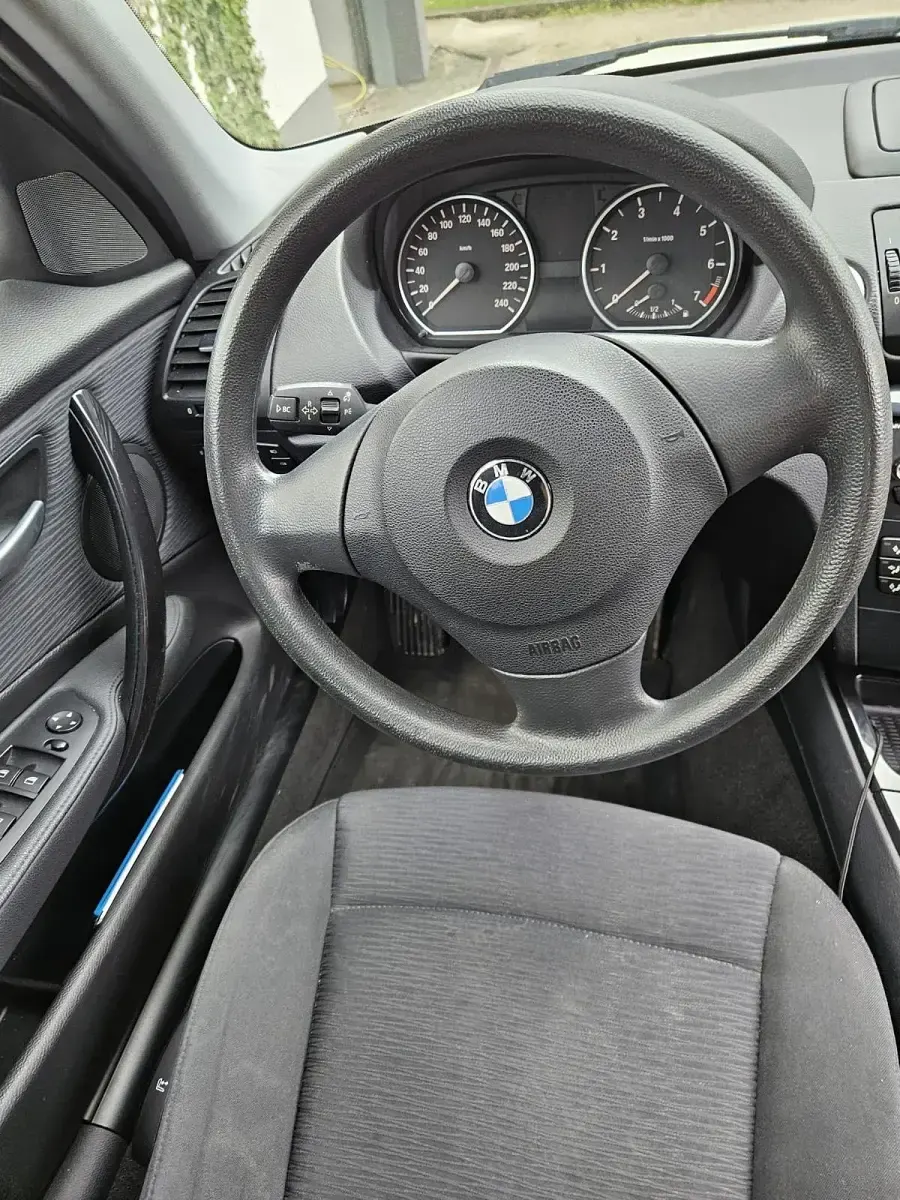 Gebraucht BMW 116 122 PS (89 kW) 2008 Weiß Kleinwagen