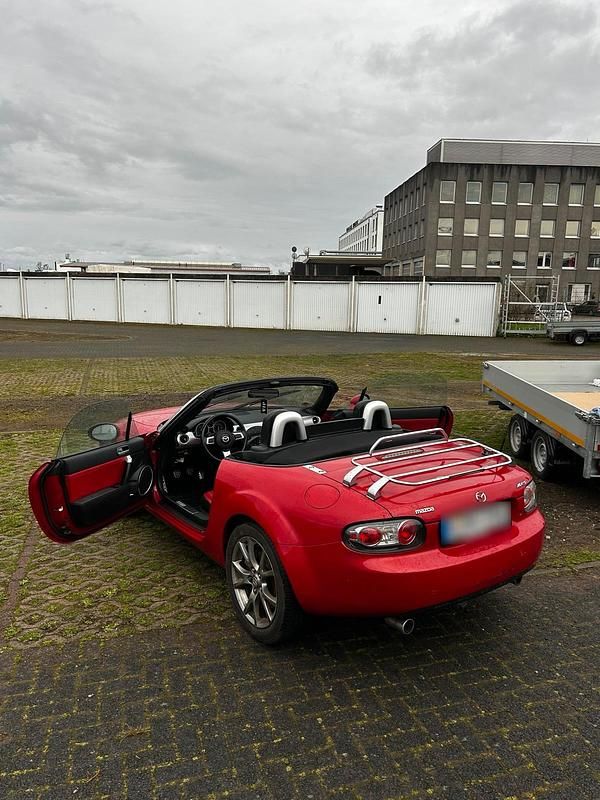 Gebraucht Mazda MX5 Edition 160 PS (117 kW) 2005 Rot Cabrio