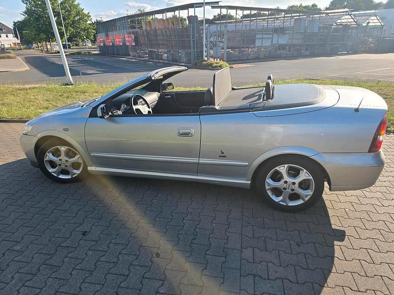 Gebraucht 2001 Opel Astra Cabriolet Edition Cabrio | 2.450 € (Etwas zu teuer) - Bild 1/4