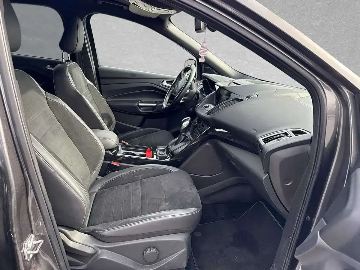 Gebraucht Ford Kuga ST-Line 182 PS (133 kW) 2017 Magneticgrau metallic SUV