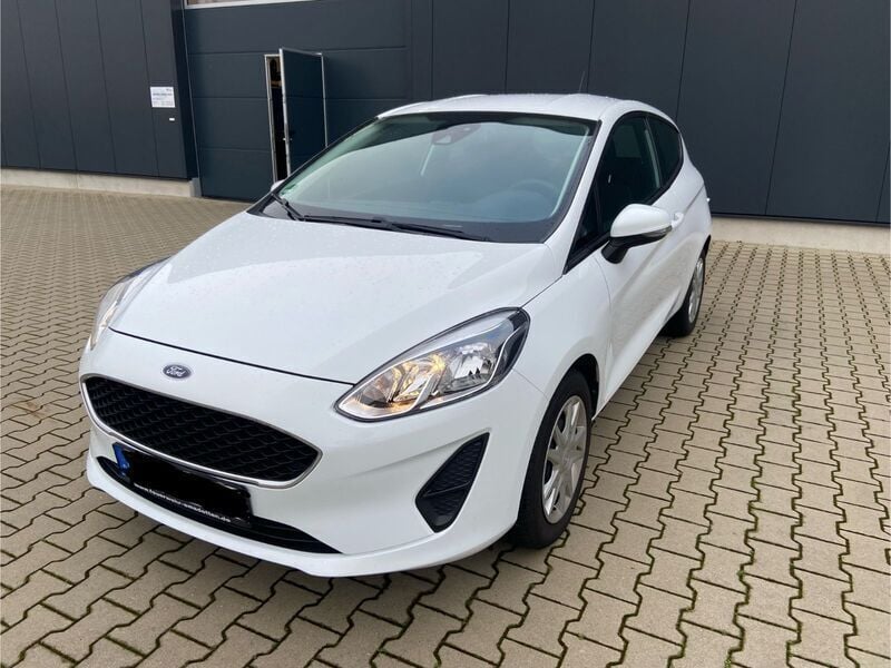 Weiß Gebraucht 2018 Ford Fiesta Trend Kleinwagen | 9.000 € (Guter Preis) - Bild 1/4