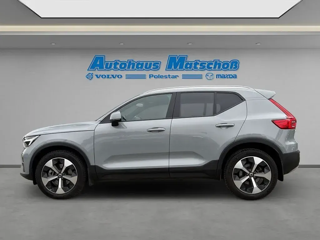 Gebraucht Volvo XC40 Core 163 PS (119 kW) 2023 Grau SUV