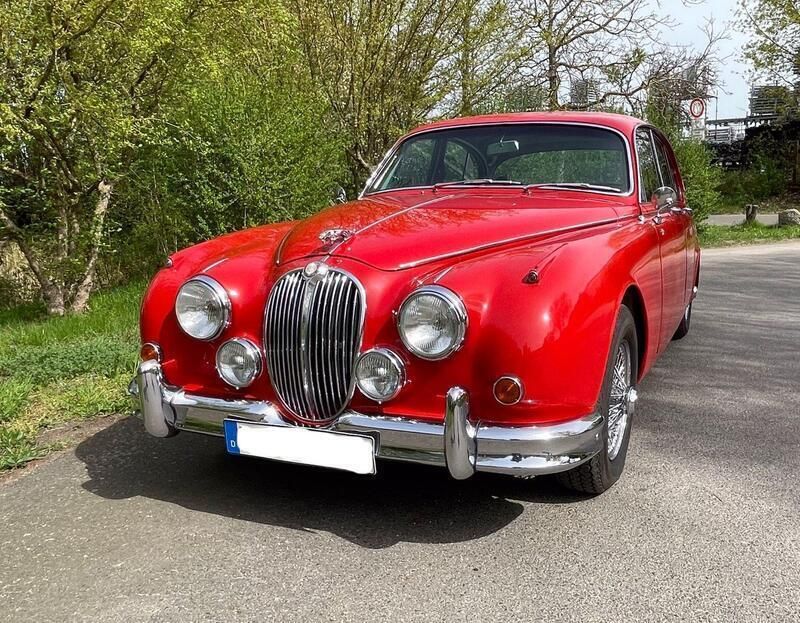 Rot Gebraucht 1964 Jaguar MK II Limousine | 35.000 € - Bild 1/4