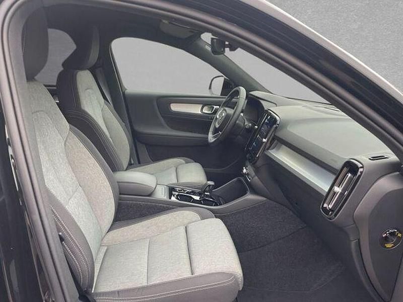 Gebraucht Volvo XC40 Plus 163 PS (119 kW) 2025 Onyx schwarz SUV