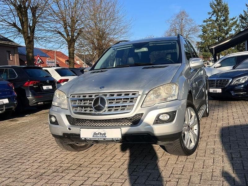 Silber Gebraucht 2008 Mercedes ML320 SUV | 7.500 € (Guter Preis) - Bild 1/4