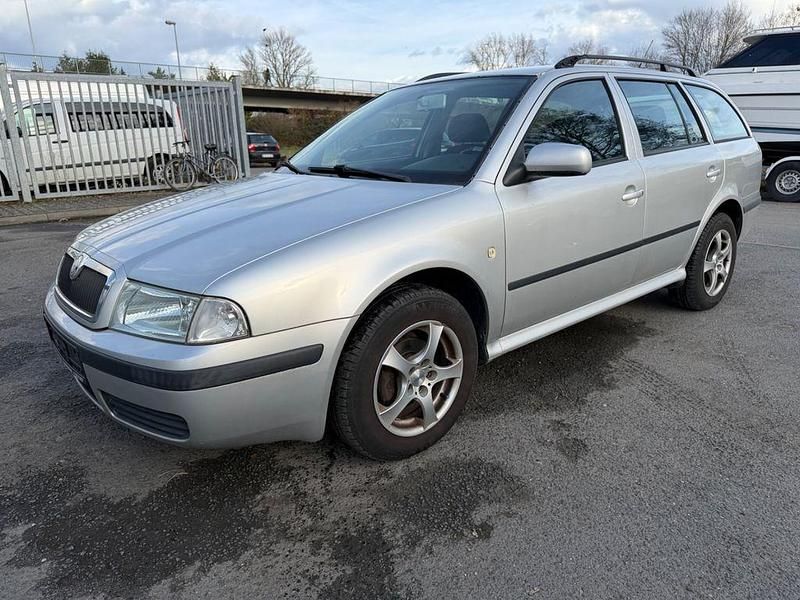 Gebraucht Skoda Octavia Tour 102 PS (75 kW) 2007 Silber Kombi
