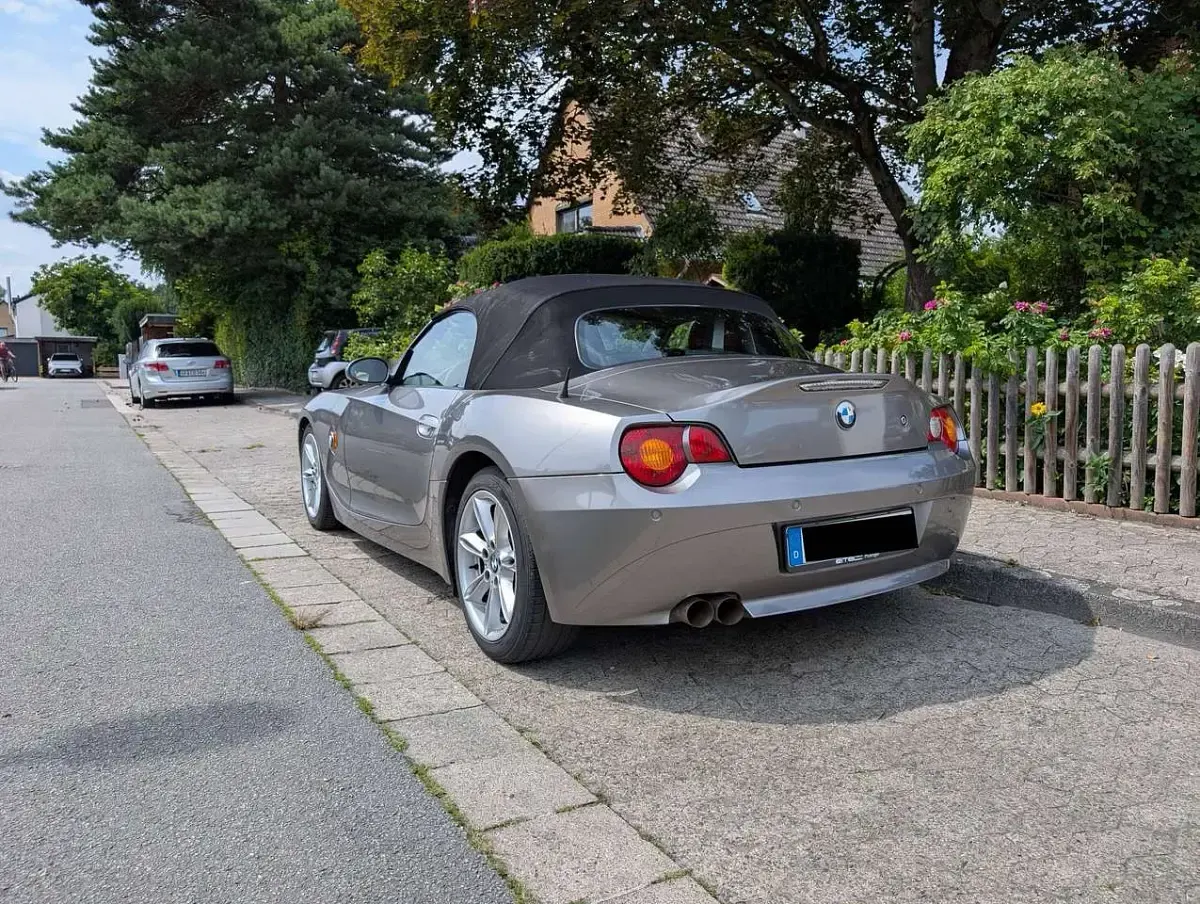 Gebraucht BMW Z4 192 PS (141 kW) 2003 Grau Cabrio