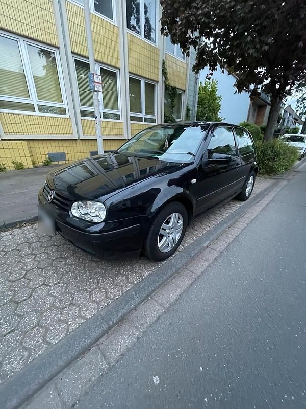 Gebraucht VW Golf IV 2002 Schwarz Kleinwagen