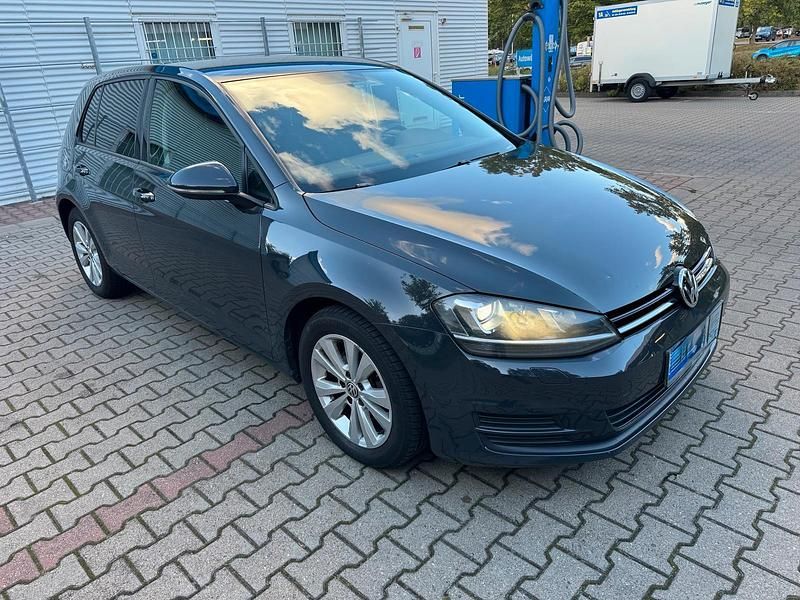 Grau Gebraucht 2013 VW Golf VII Kleinwagen | 7.499 € (Etwas zu teuer) - Bild 1/4