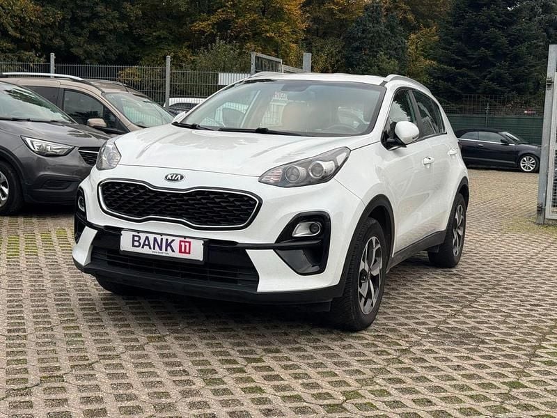 (hw2) deluxe white Gebraucht 2019 Kia Sportage Attract SUV | 11.000 € (Fairer Preis) - Bild 1/4