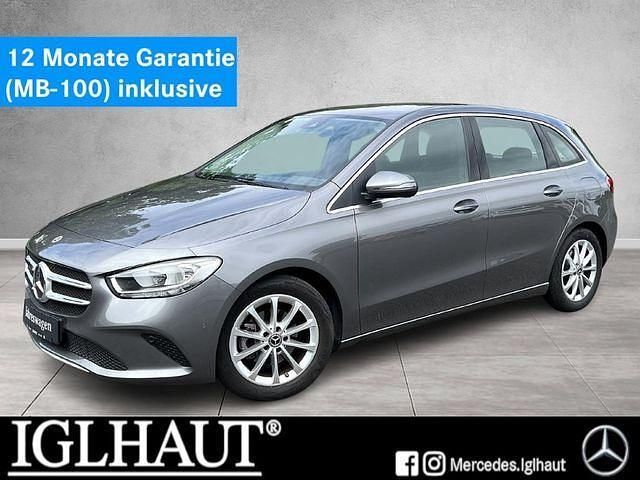 Graulack mountaingrau Gebraucht 2022 Mercedes B180 Progressive Van / Kleinbus | 28.990 € (Fairer Preis) - Bild 1/4