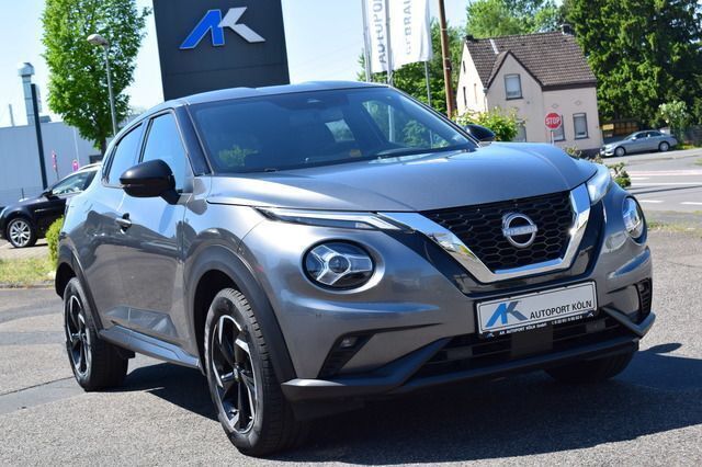 Dark grey metalic Gebraucht 2024 Nissan Juke N-Connecta SUV | 17.890 € (Guter Preis) - Bild 1/4