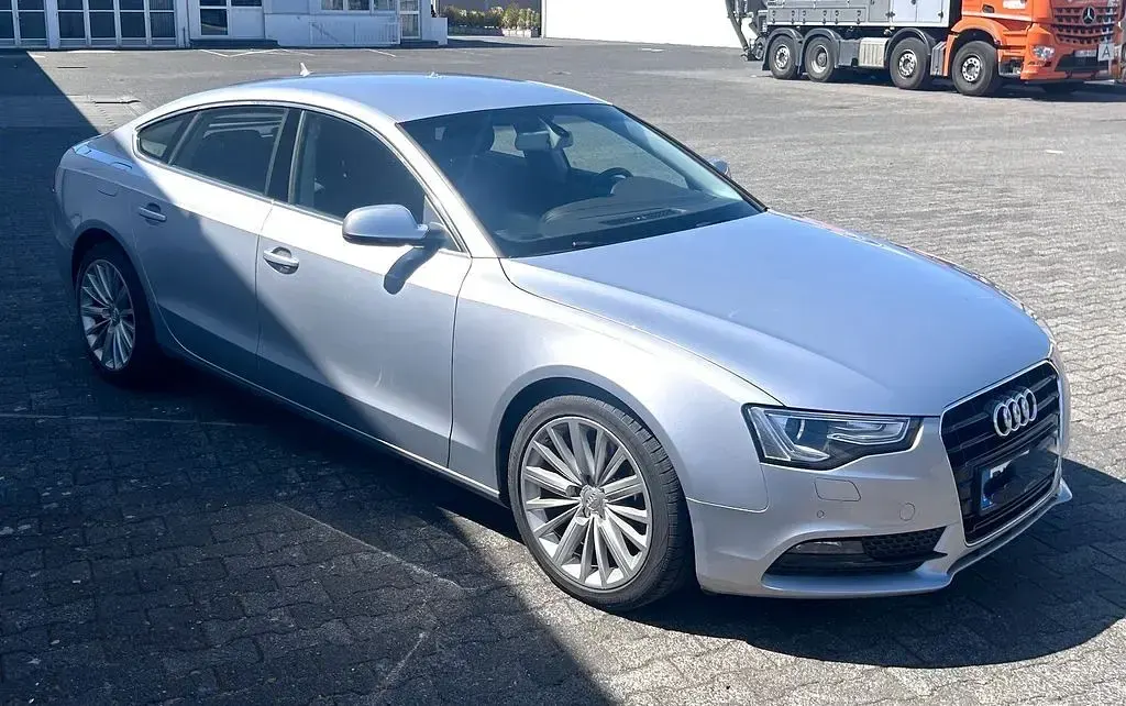 Gebraucht Audi A5 Sportback Ambiente 136 PS (100 kW) 2016 Silber Kleinwagen
