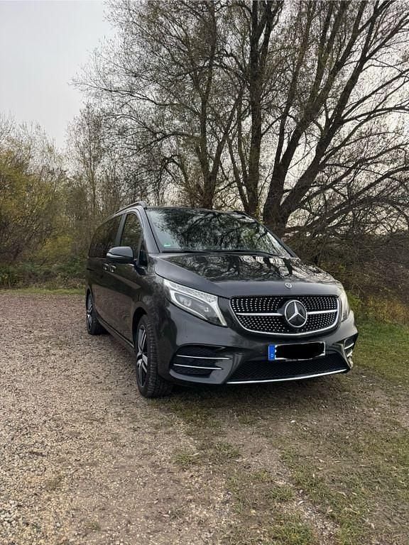 Gebraucht Mercedes V300 Avantgarde 239 PS (175 kW) 2019 Grau Van / Kleinbus