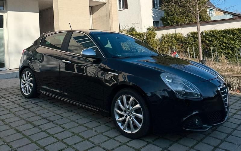 Gebraucht Alfa Romeo Giulietta Turismo 170 PS (125 kW) 2012 Schwarz Kleinwagen