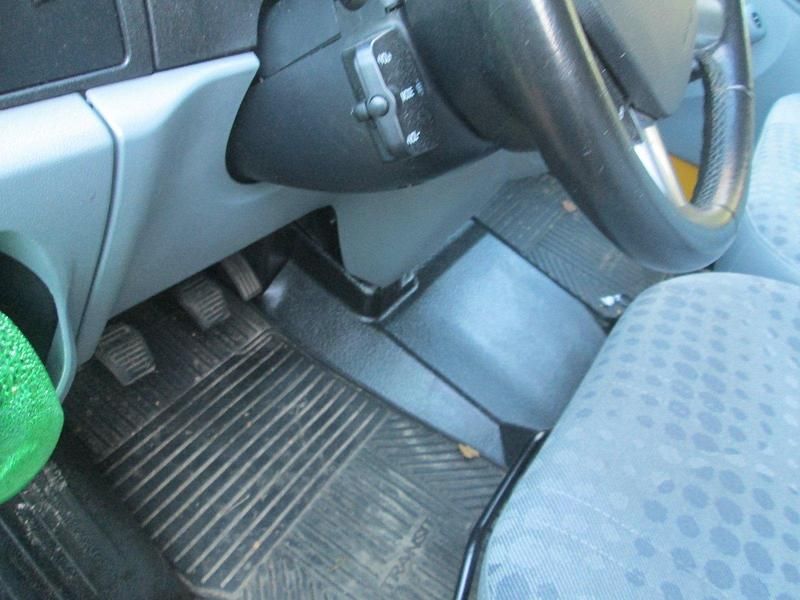Second-hand Ford Transit 110 CP (80 kW) 2008 Galben Berlinǎ