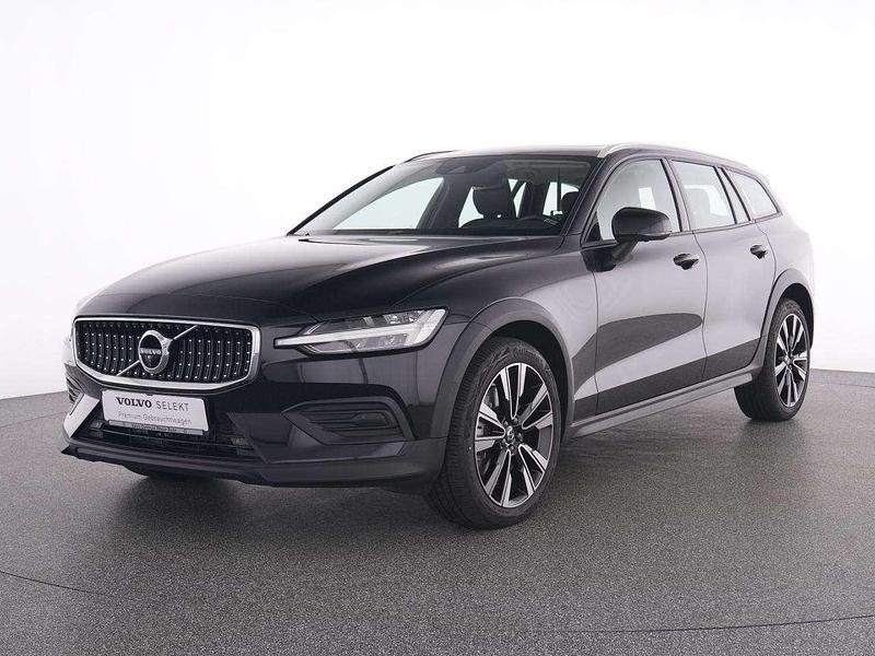 Gebraucht Volvo V60 CC Pro 250 PS (183 kW) 2022 Othercolor Kombi