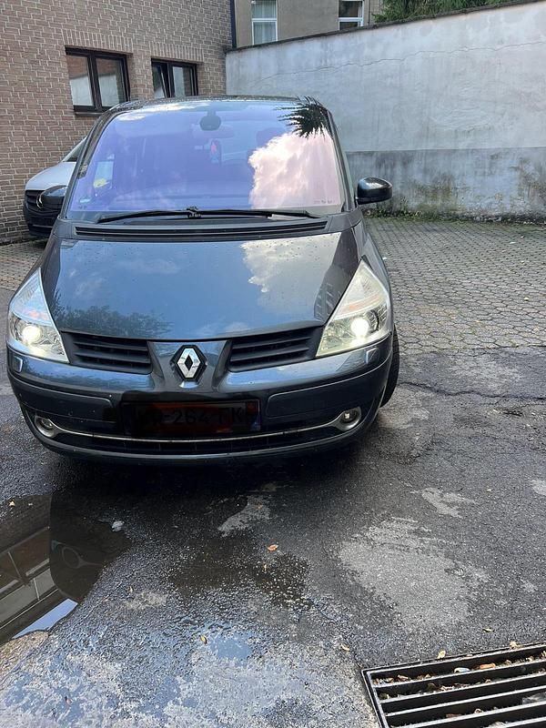 Grau Gebraucht 2007 Renault Espace Van / Kleinbus | 1.801 € (Superpreis) - Bild 1/4