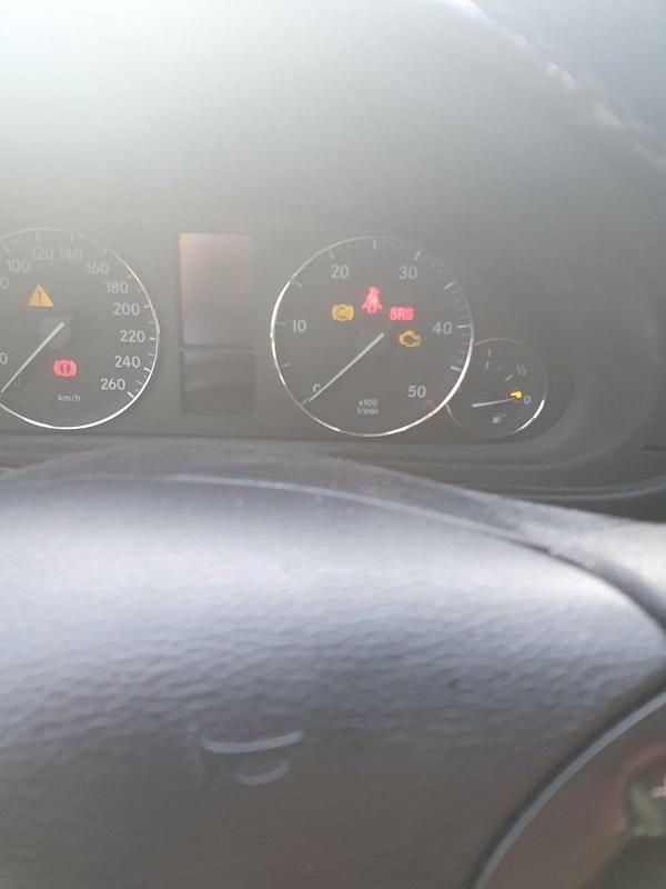 Silber Gebraucht 2005 Mercedes C200 Kombi | 1.300 € (Superpreis) - Bild 1/4