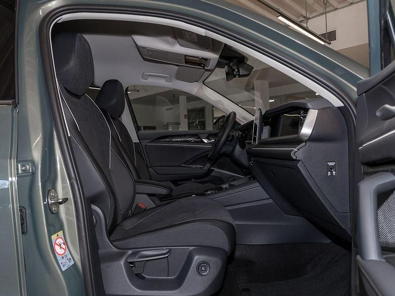 Neu VW Tayron Elegance 150 PS (110 kW) 2025 Grün SUV